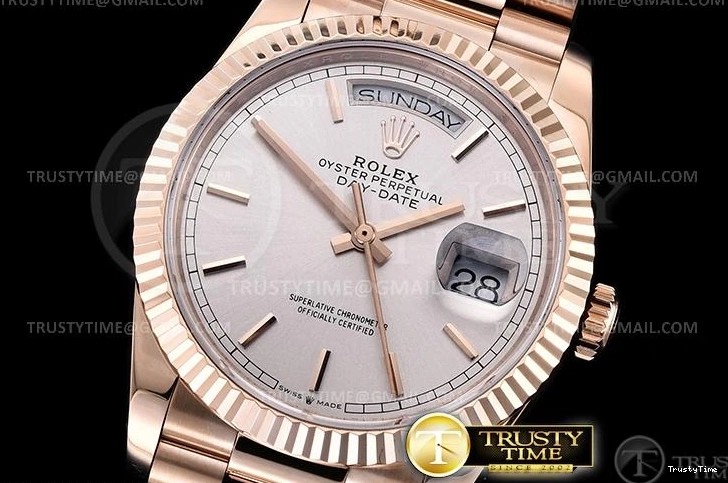 0123 RDD0219E – DayDate 36mm RelaxedFit 695